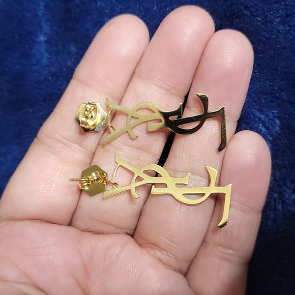 🌟LAST ONE FASHION EARRING NWOT - Picture 4 of 4